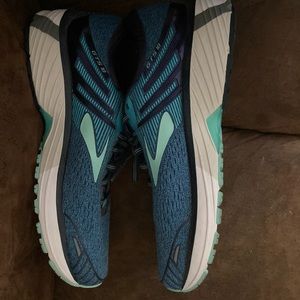 Brooks GTS 18 Women size 10 Running Shoes